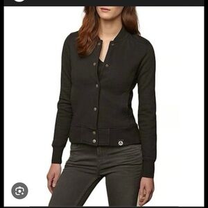 American Giant woman’s “baseball jacket sweatshirt“ 
XS Black